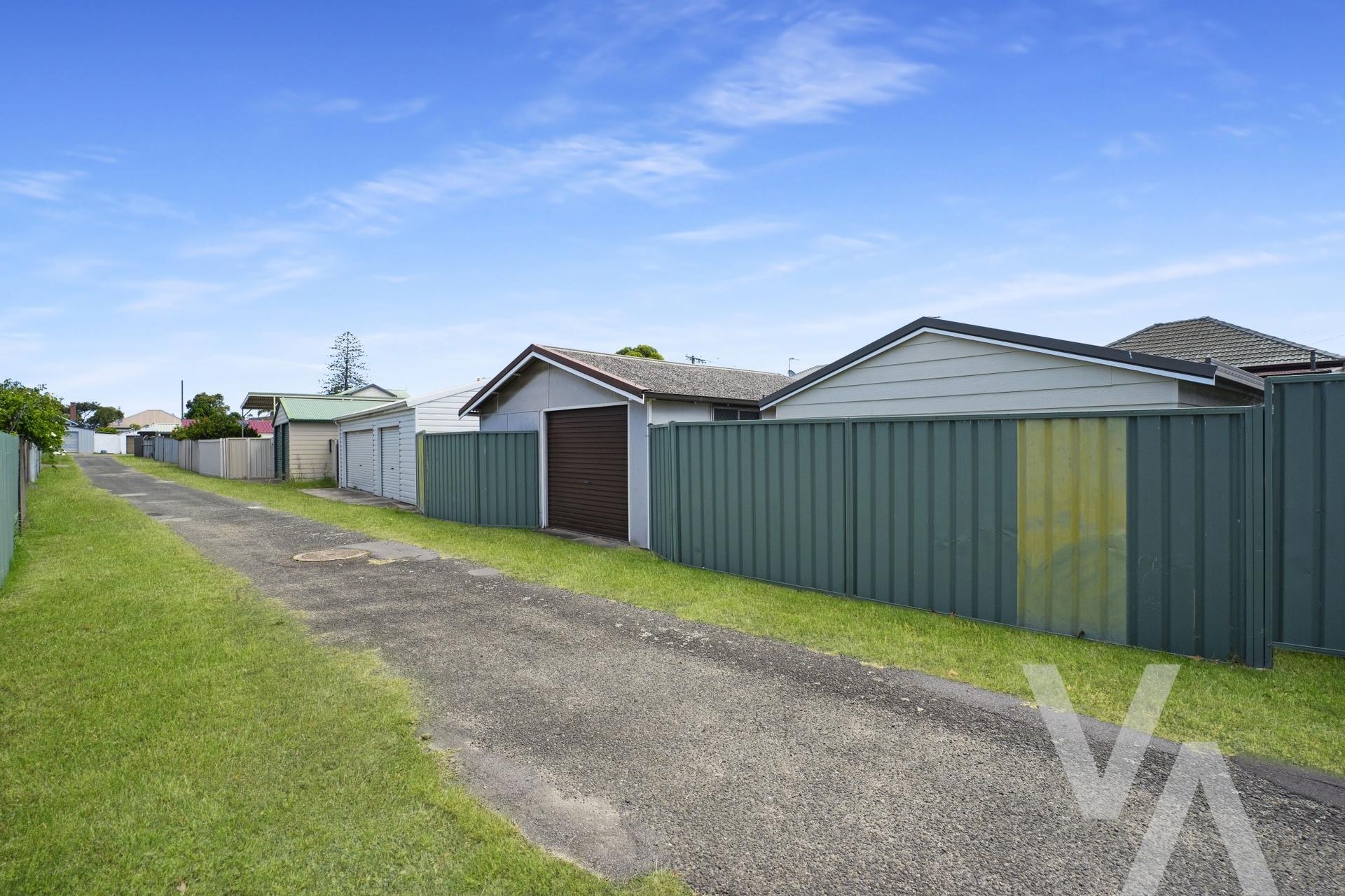 14 Roxburgh  Street Stockton NSW