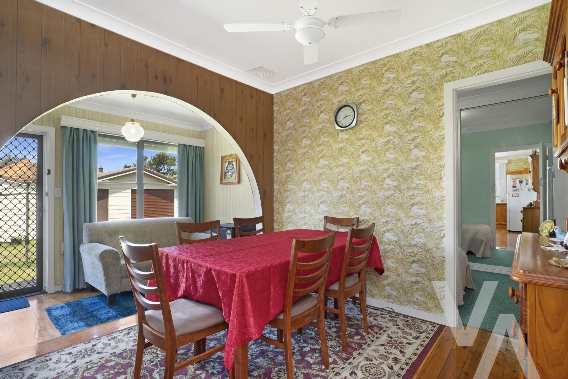 14 Roxburgh  Street Stockton NSW