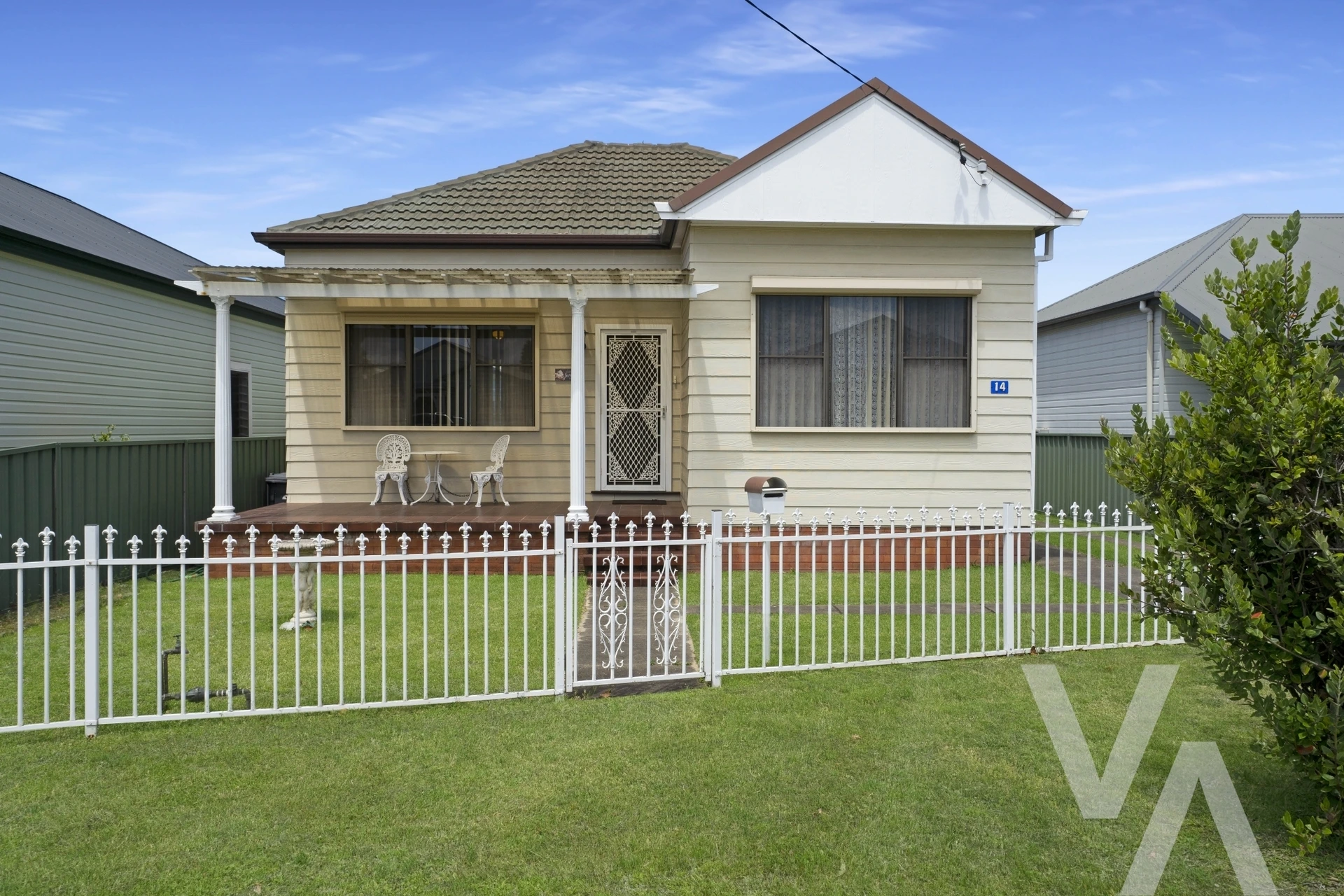 14 Roxburgh Street Stockton NSW