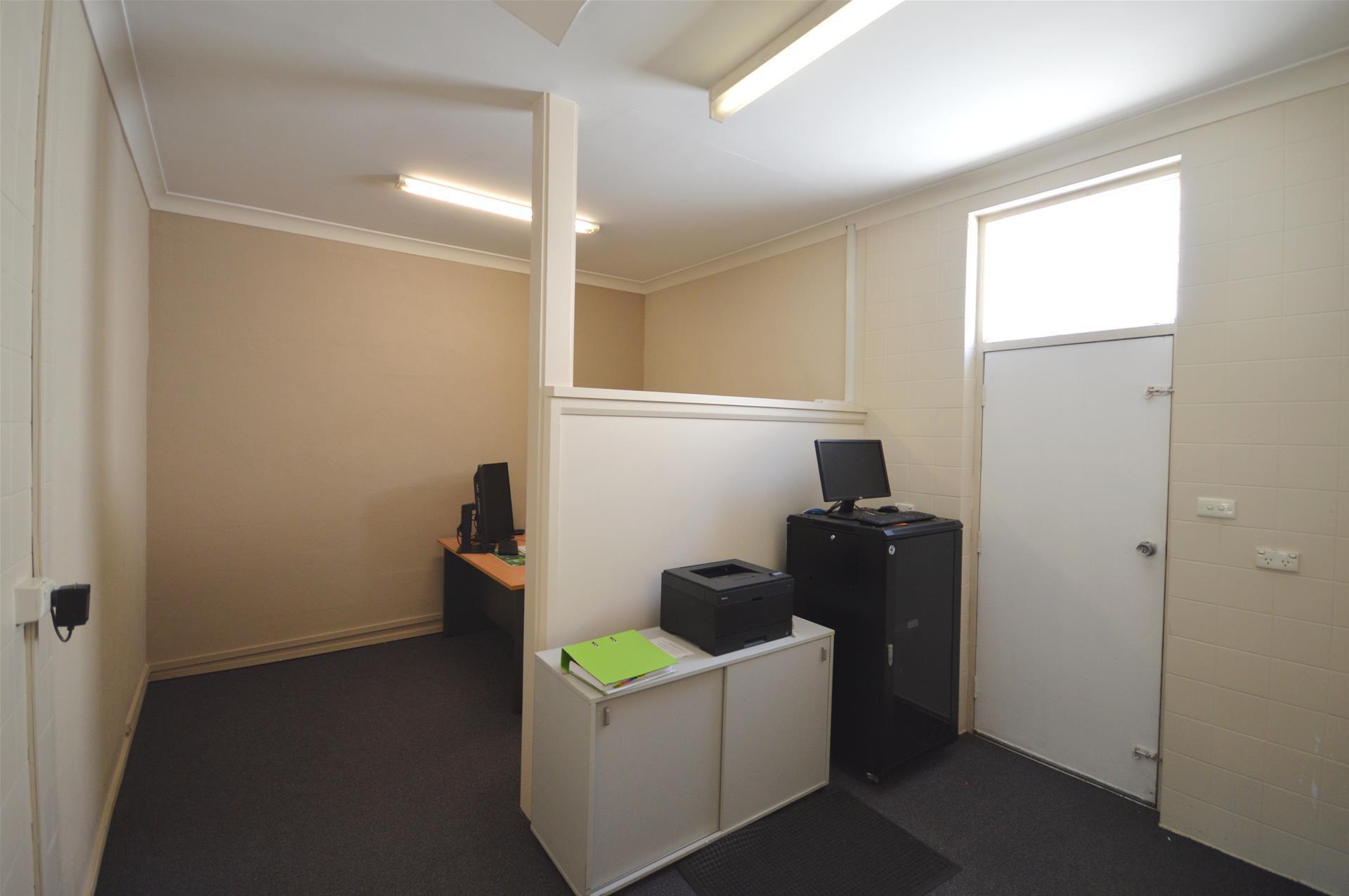 Shop 2/431 Lake Road Argenton NSW