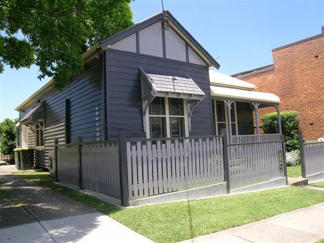 LAMBTON, NSW, 2299