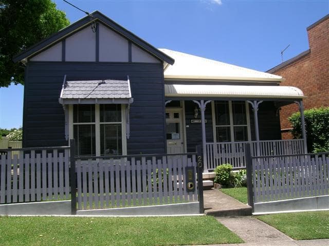 LAMBTON, NSW, 2299