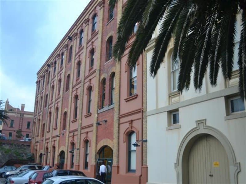 NEWCASTLE, NSW, 2300