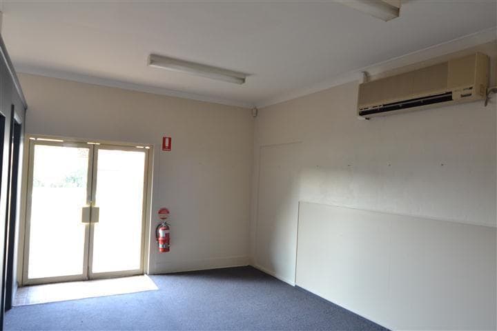 Shop 2/431 Lake Road Argenton NSW