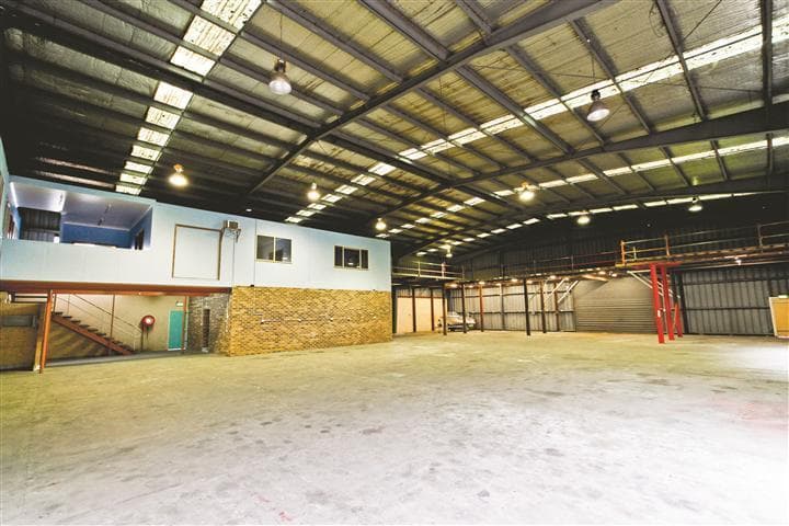 18 Nelson Road CARDIFF NSW