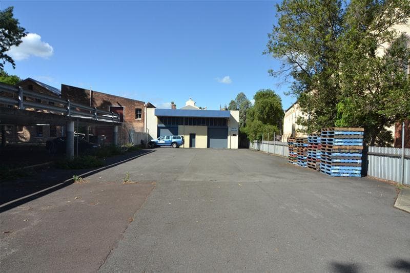 Shop 2/353 - 357 High Street MAITLAND NSW