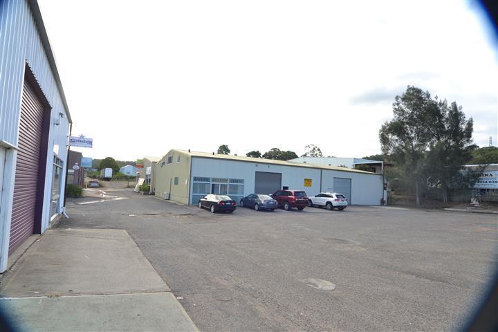 Level OLD, 2/363 Hillsborough Road Warners Bay NSW