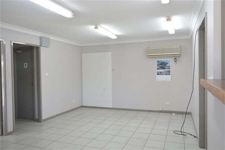 80 Racecourse Road RUTHERFORD NSW