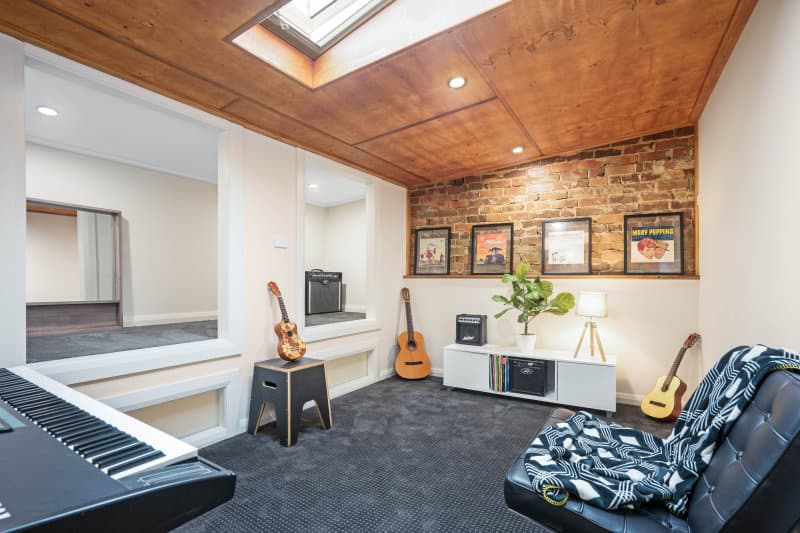 27 Mitchell Street STOCKTON NSW