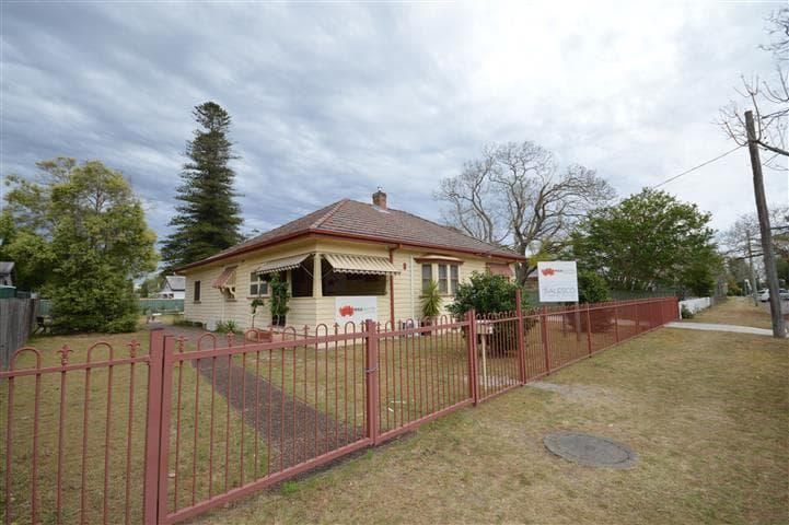 8 Glenelg Street RAYMOND TERRACE NSW