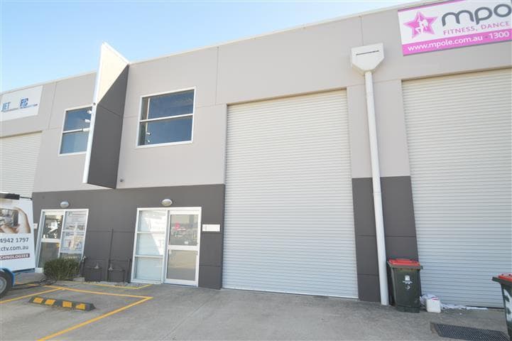 Unit 3/7 Revelation Close TIGHES HILL NSW