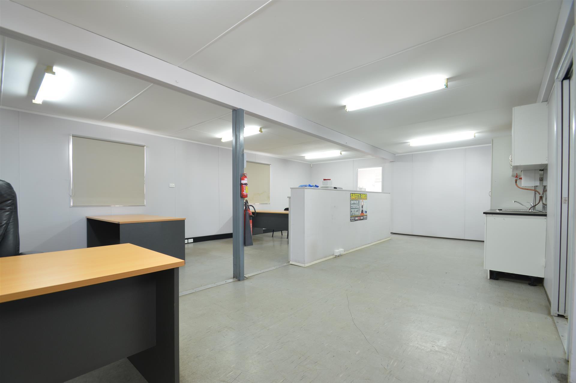 114 Kyle Street RUTHERFORD NSW