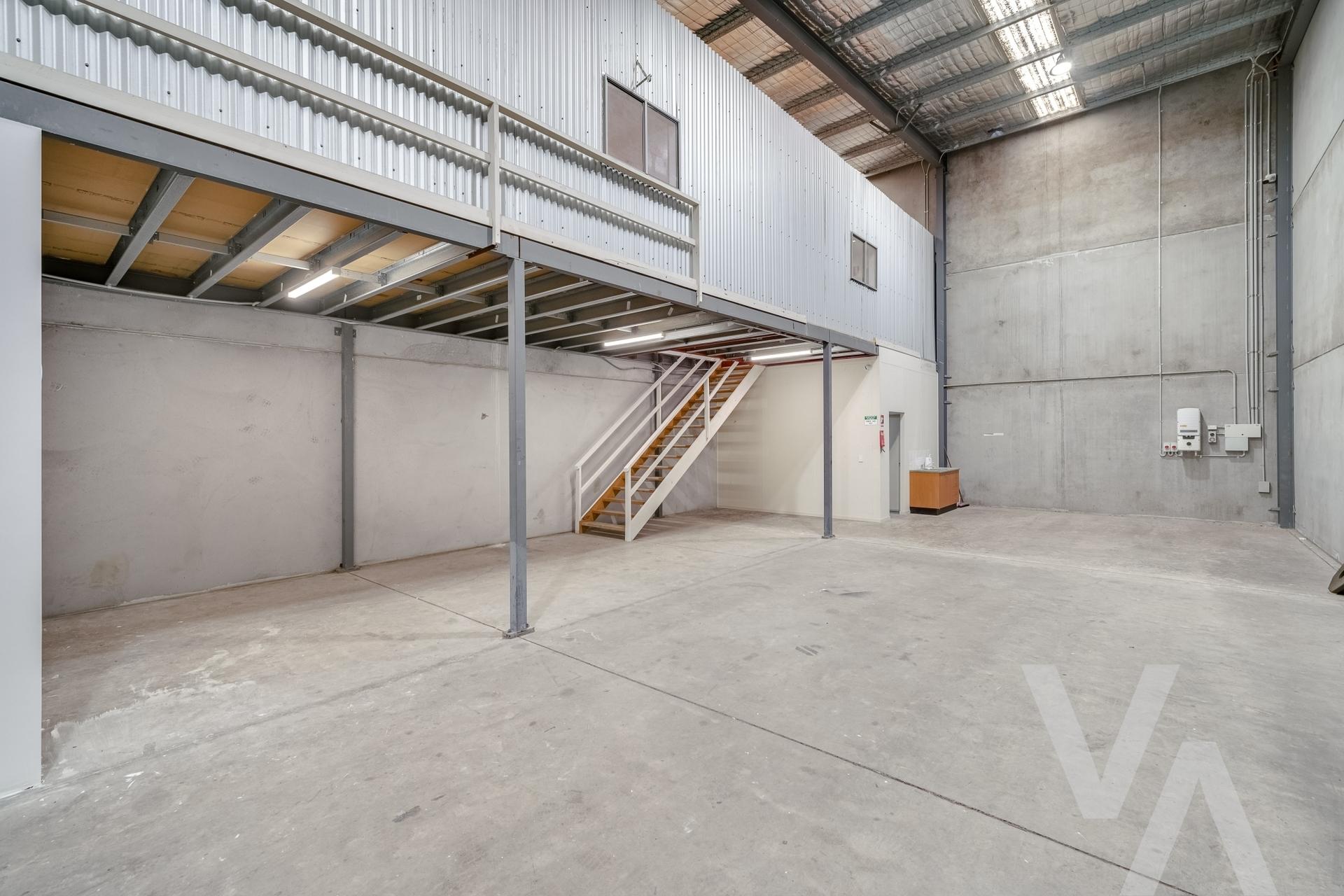 Unit 2/16 Spit Island Close Mayfield West NSW