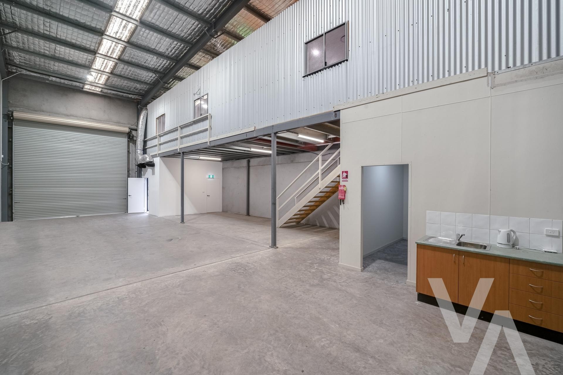 Unit 2/16 Spit Island Close Mayfield West NSW