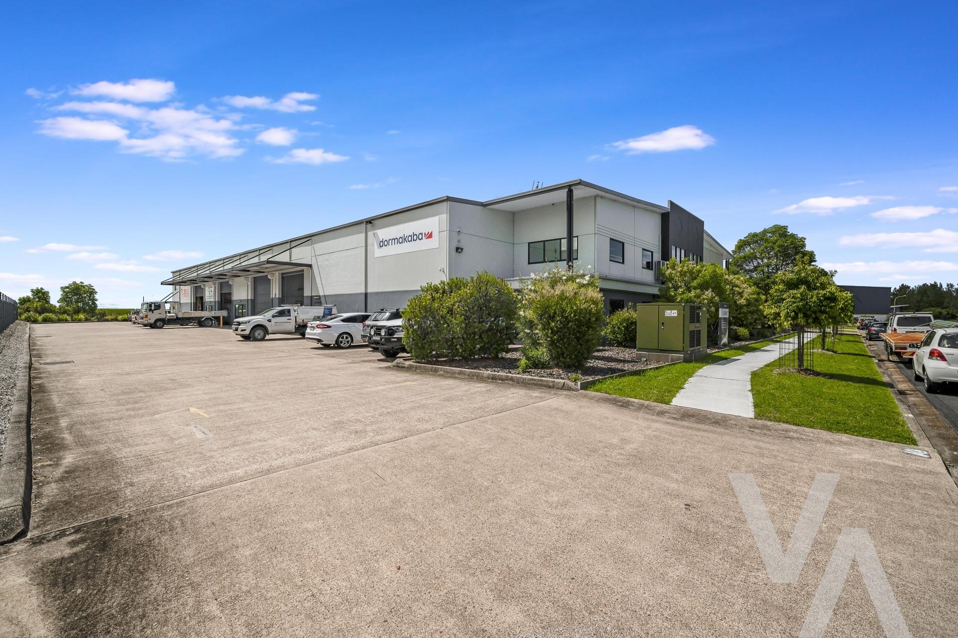 Unit 2/16 Spit Island Close Mayfield West NSW