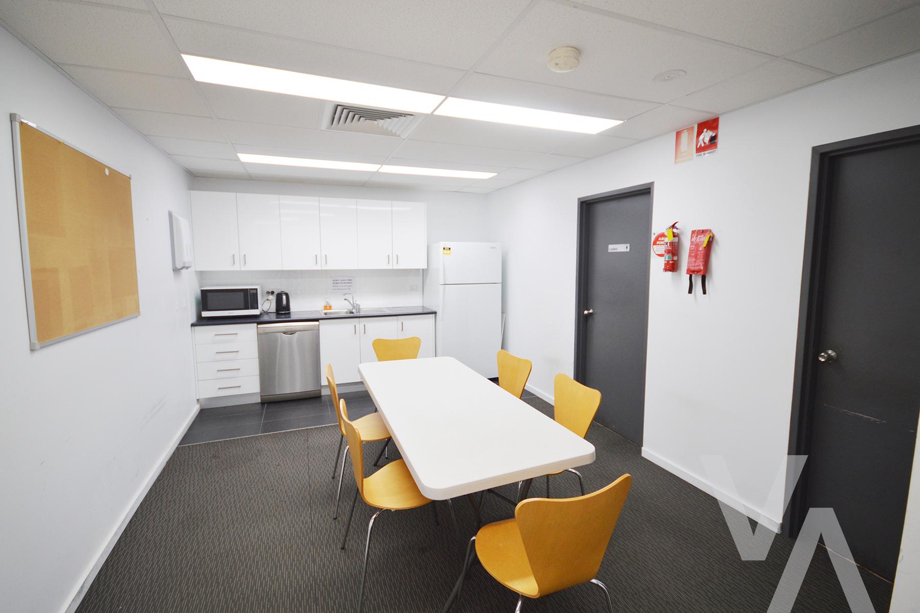 19 Groves Road Bennetts Green NSW