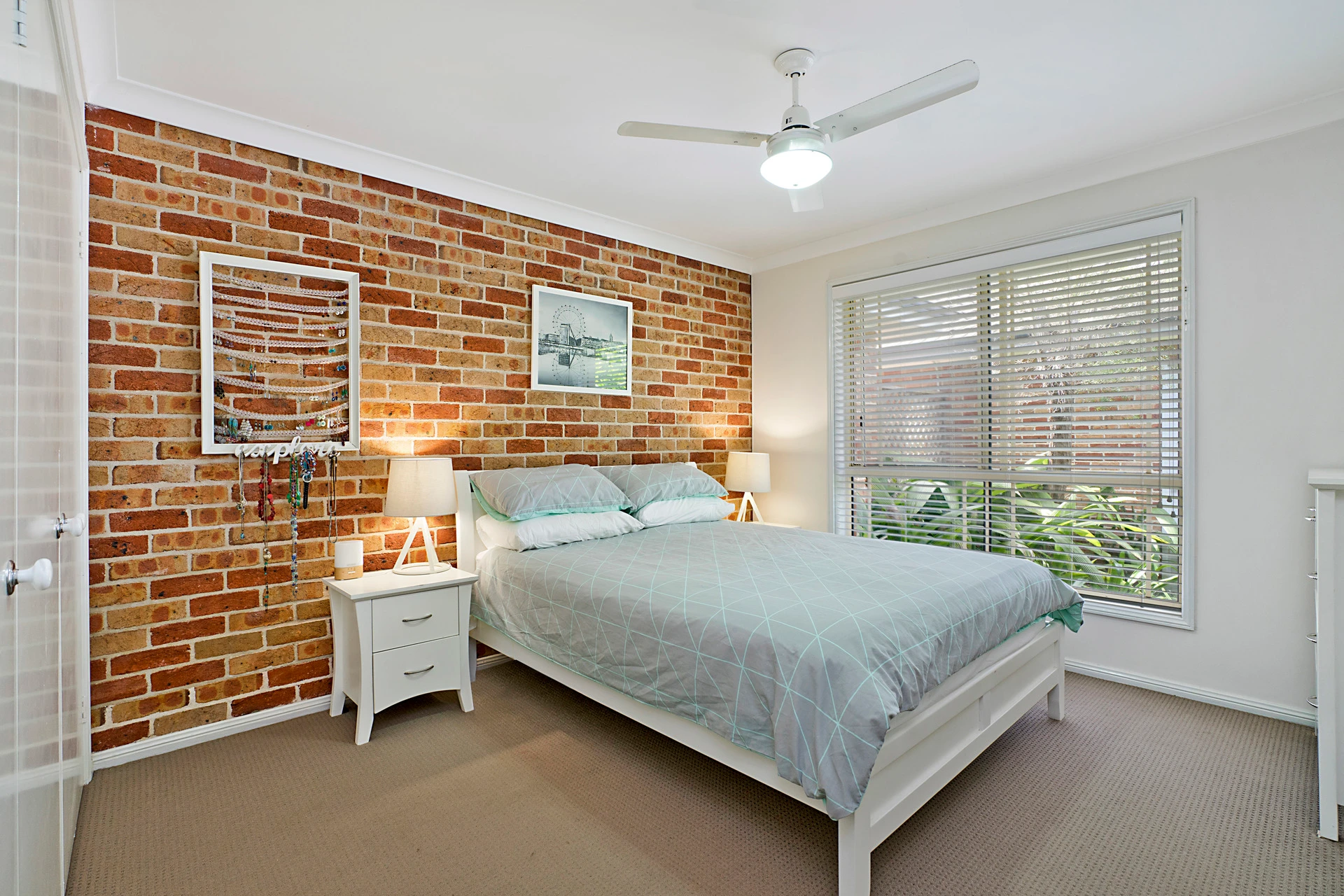 9/1 Derwent Crescent Lakelands NSW