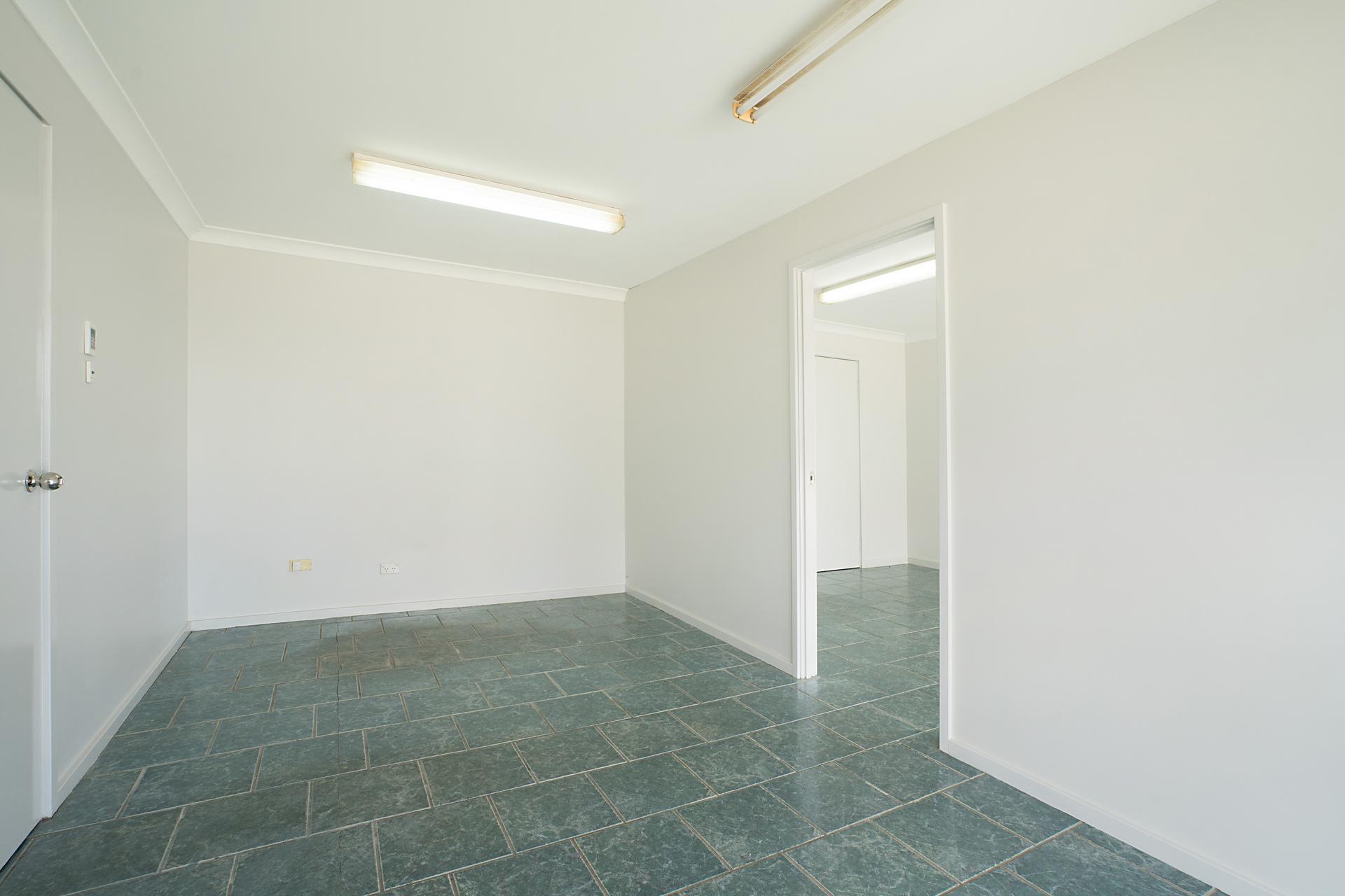 2/88 Munibung Road Cardiff NSW