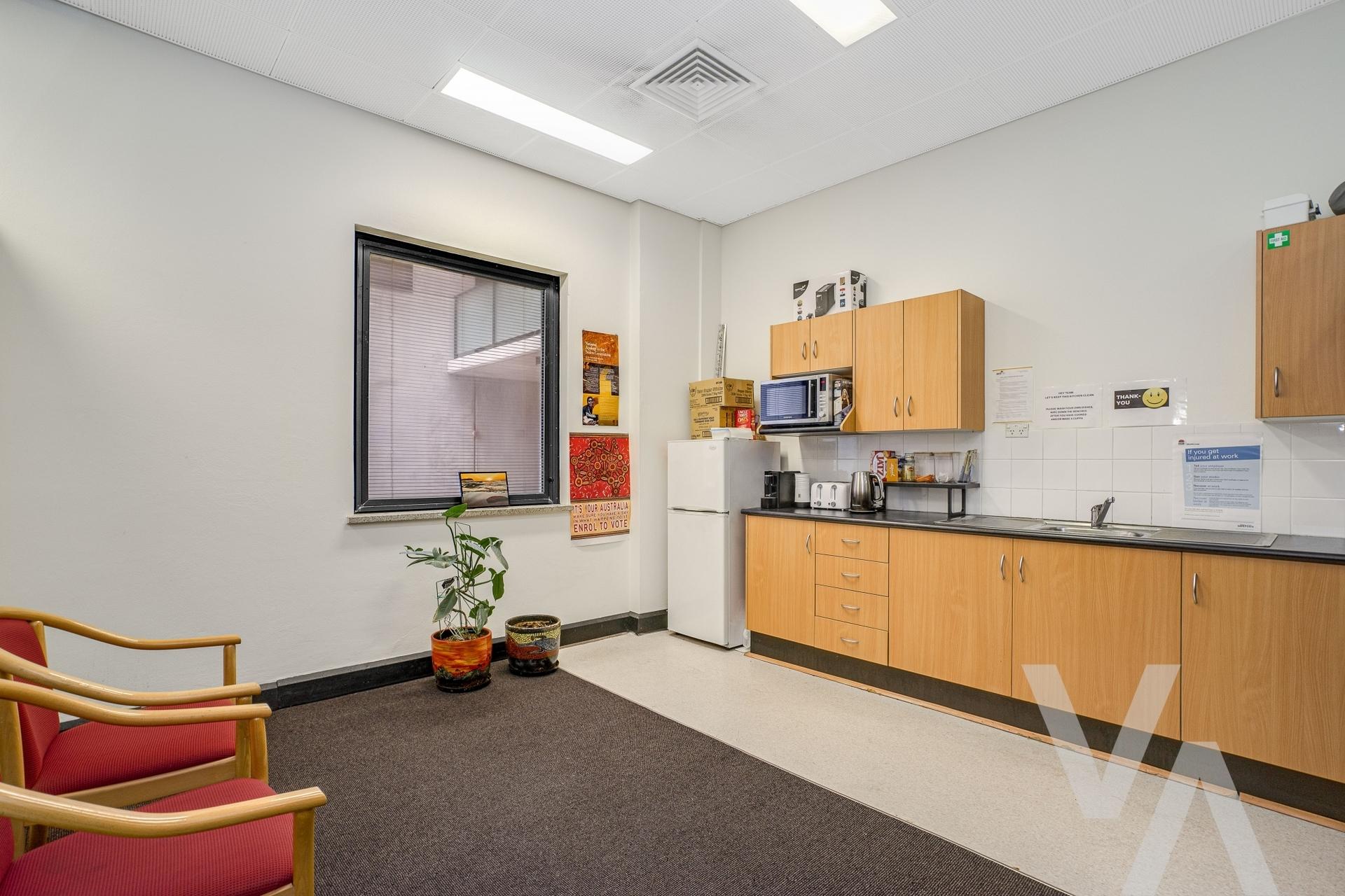 (Gnd) 418-422 Hunter Street Newcastle NSW