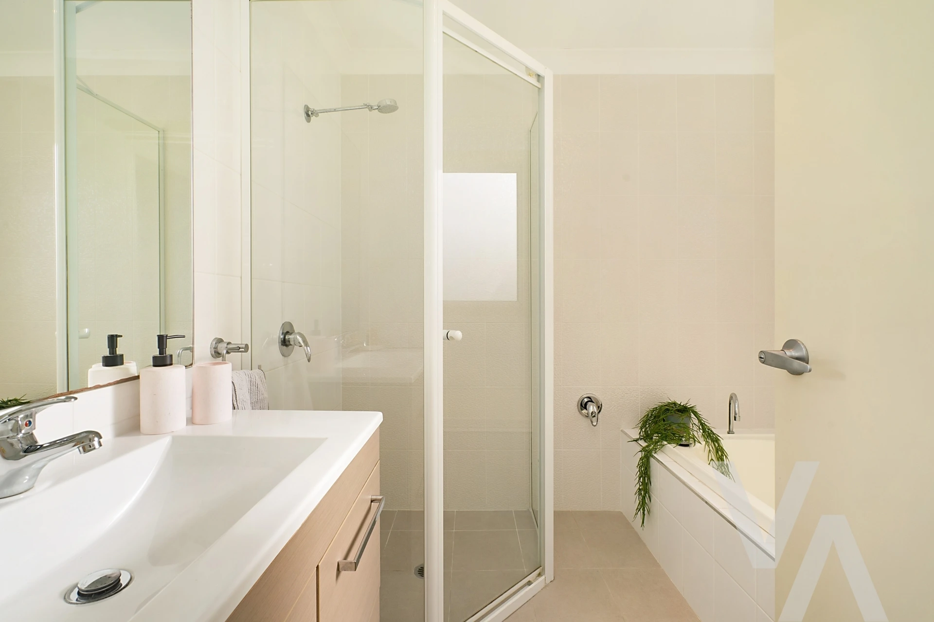 Unit 2/4 Carnley Avenue New Lambton NSW