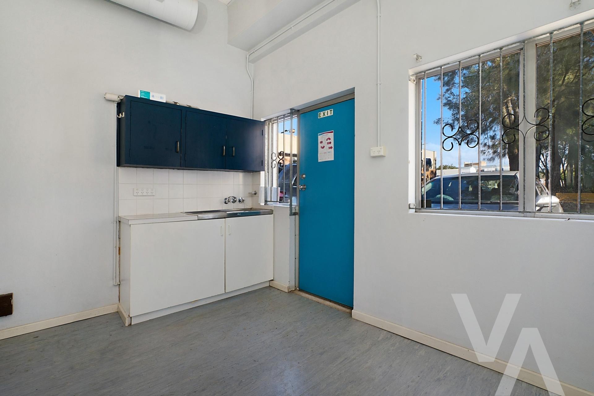 Shop 3/463a High  Street Maitland NSW