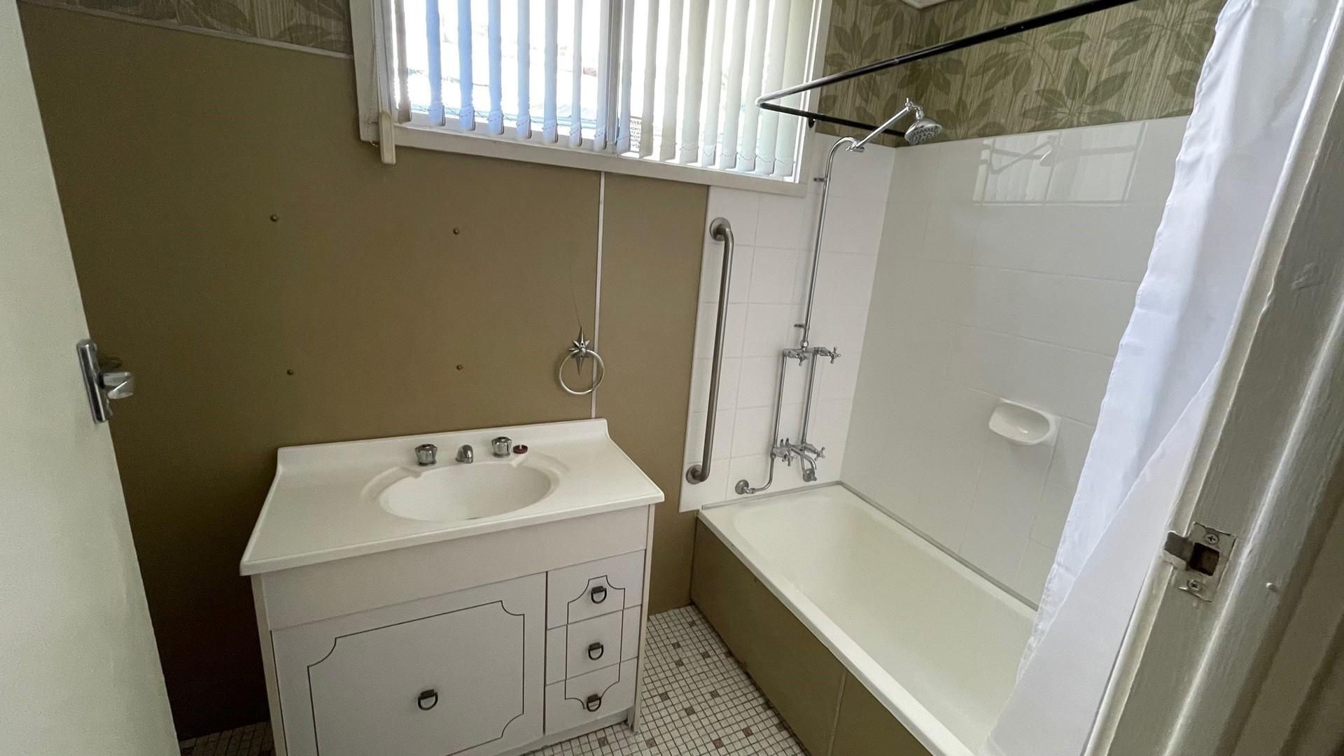 102 Dibbs Street ADAMSTOWN NSW