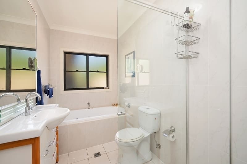 2/77 Nesca Parade THE HILL NSW