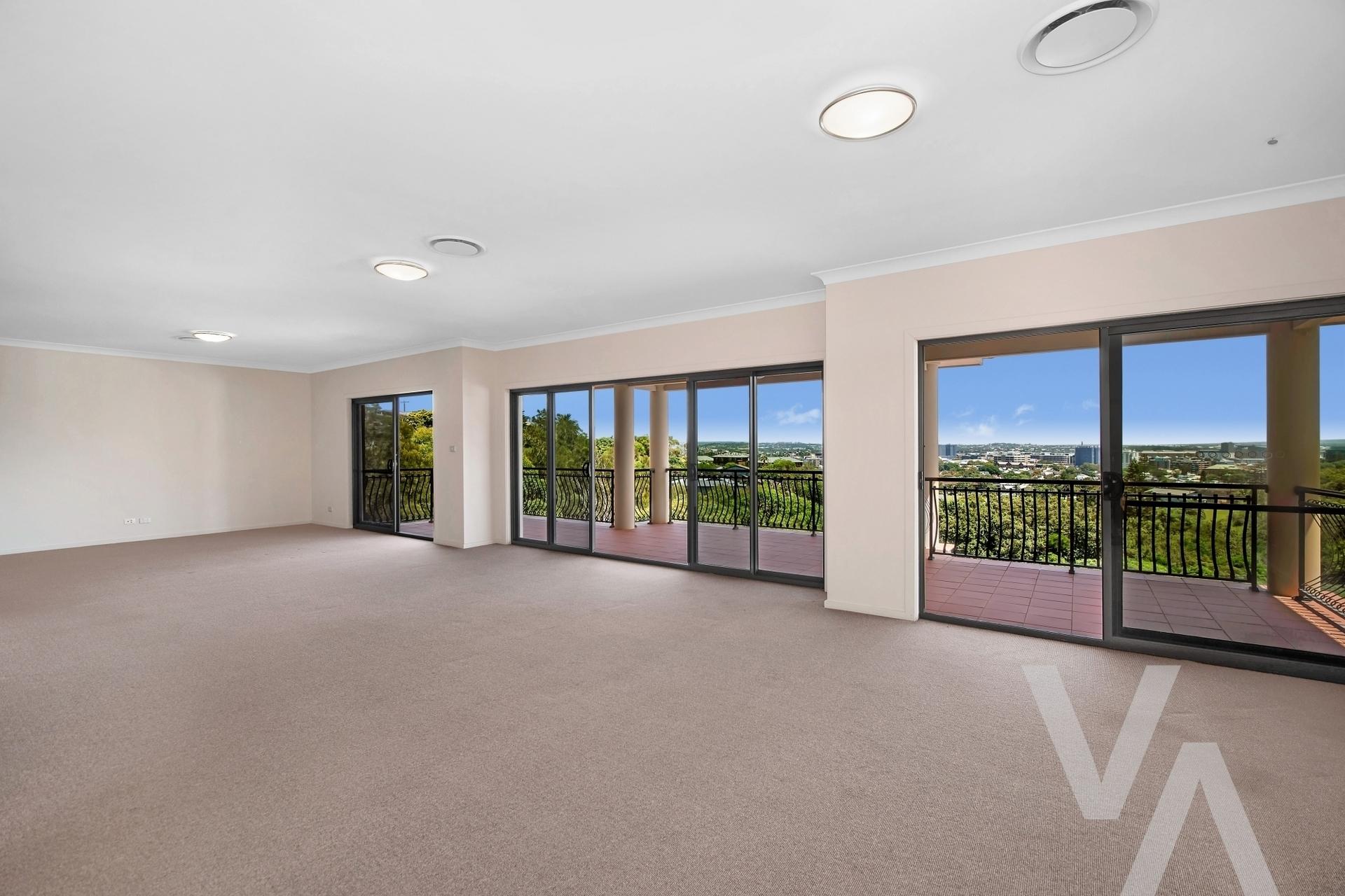 2/77 Nesca Parade THE HILL NSW