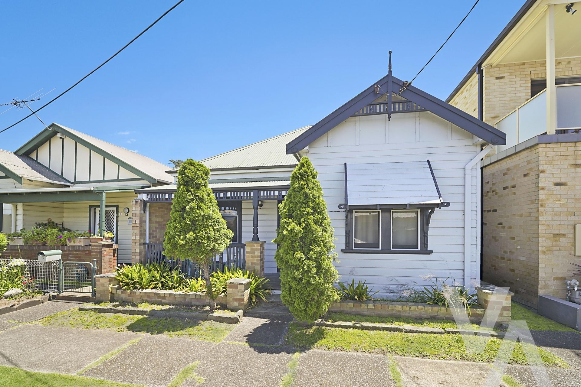 10 Cleary Street Hamilton NSW