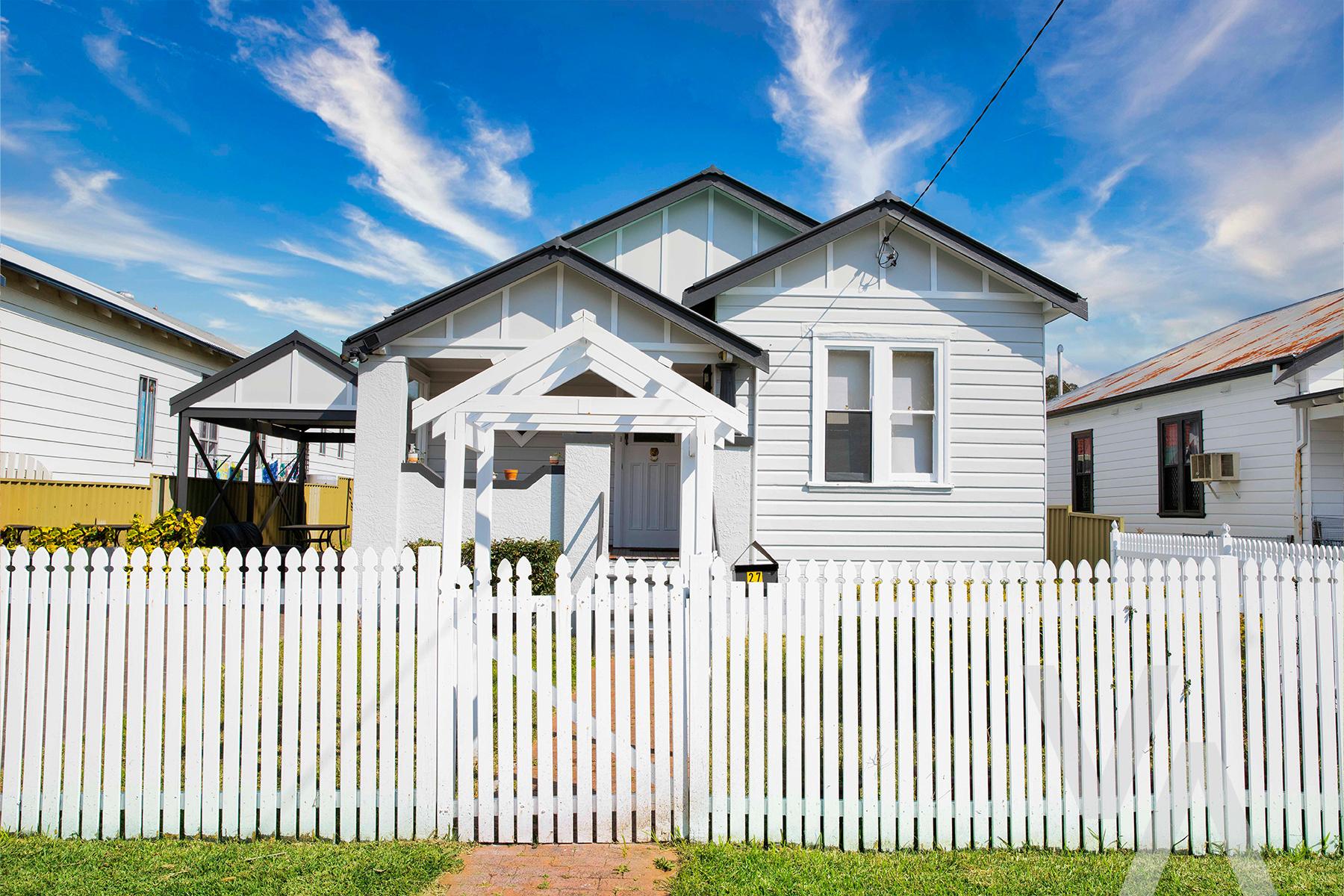 27 Mordue Parade Jesmond NSW