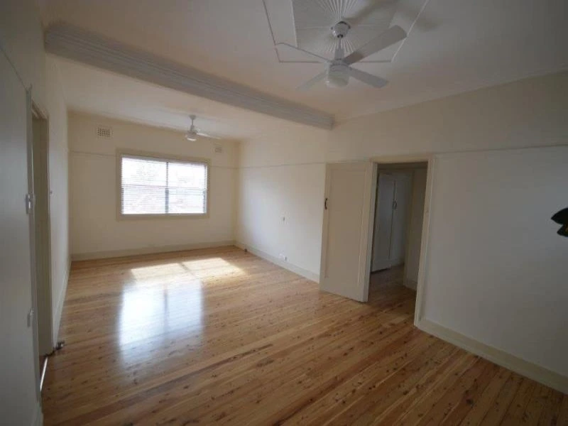 27 Roxburgh Street STOCKTON NSW