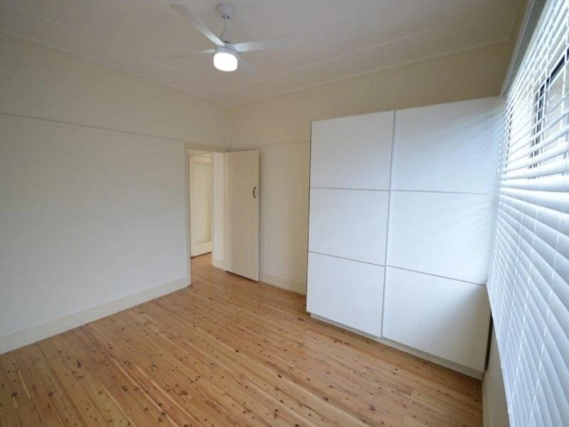 27 Roxburgh Street STOCKTON NSW