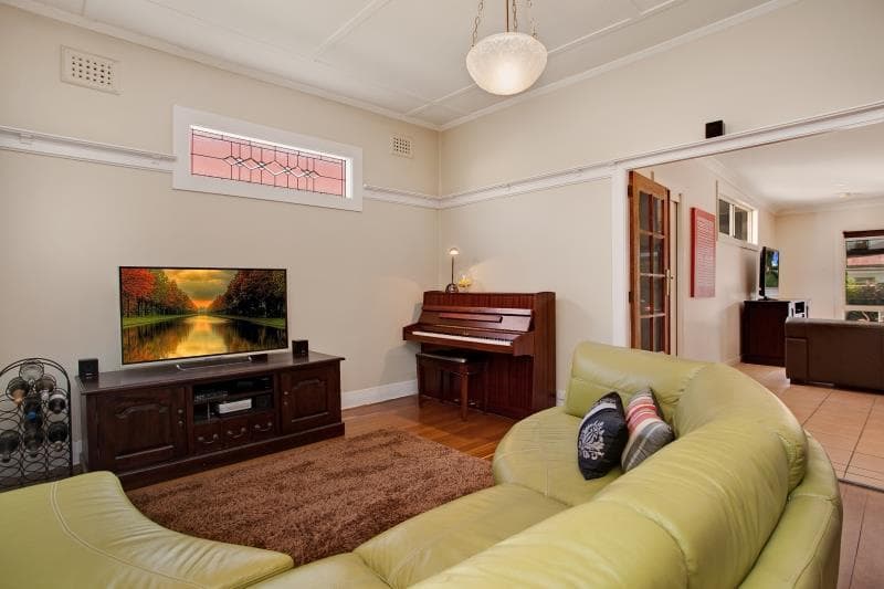 7 Hitchcock Street NEW LAMBTON NSW