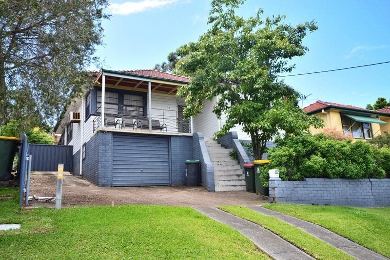 Room 3/19 Angus Avenue WARATAH WEST NSW