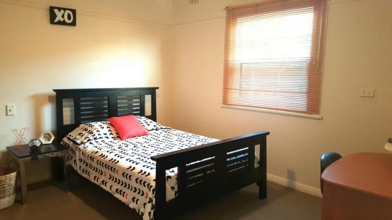 Room 3/19 Angus Avenue WARATAH WEST NSW