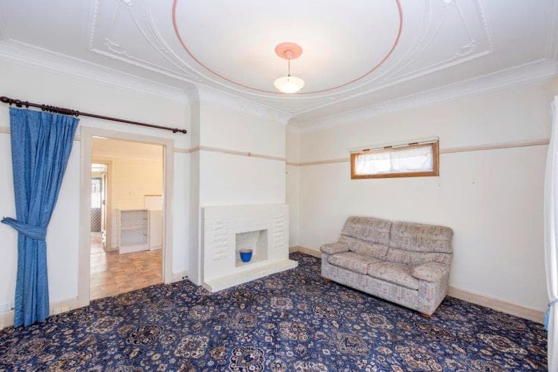 1 Little Maitland Street STOCKTON NSW