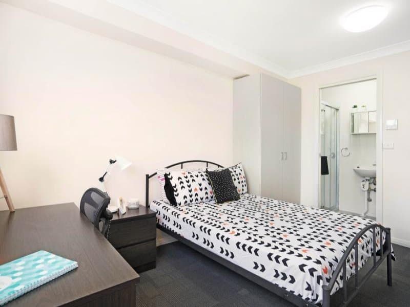 23/11  Hanbury MAYFIELD NSW