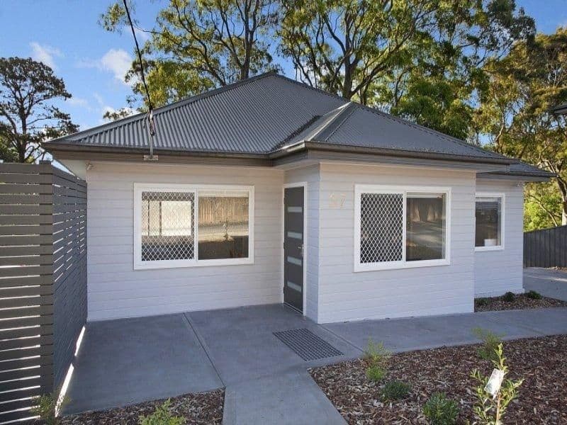 Room 3/37 Moore Street BIRMINGHAM GARDENS NSW