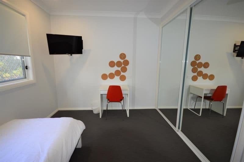 Room 5/37 Moore Street BIRMINGHAM GARDENS NSW