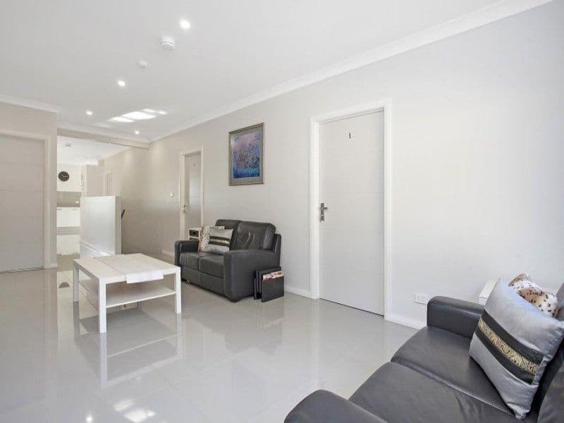 Room 4/37 Moore Street BIRMINGHAM GARDENS NSW