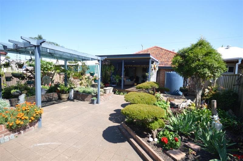 26 Church Street STOCKTON NSW