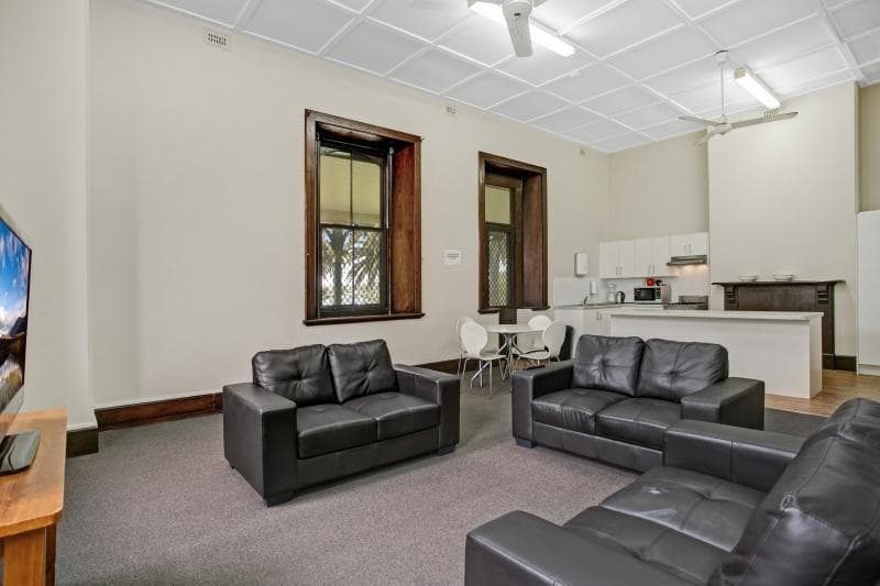 30/68  Woodstock MAYFIELD NSW