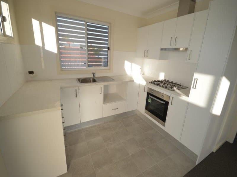 27A Roxburgh Street STOCKTON NSW