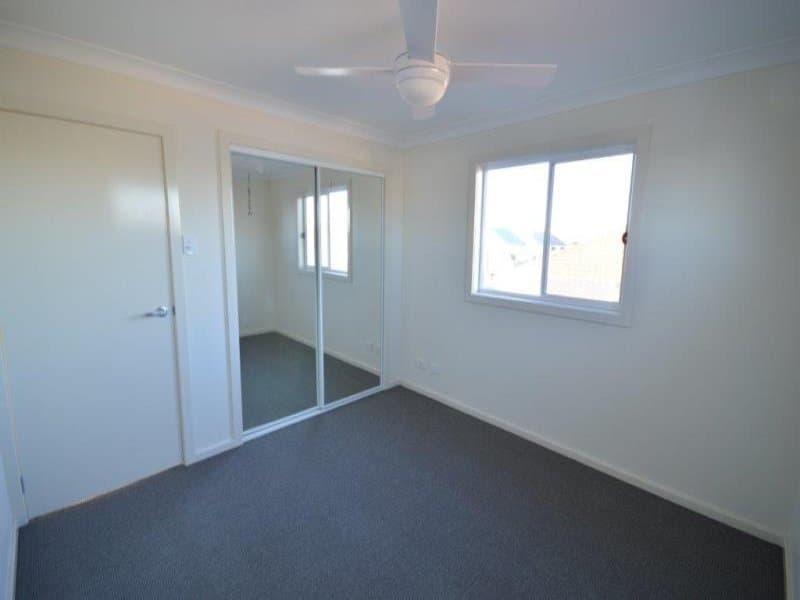 27A Roxburgh Street STOCKTON NSW
