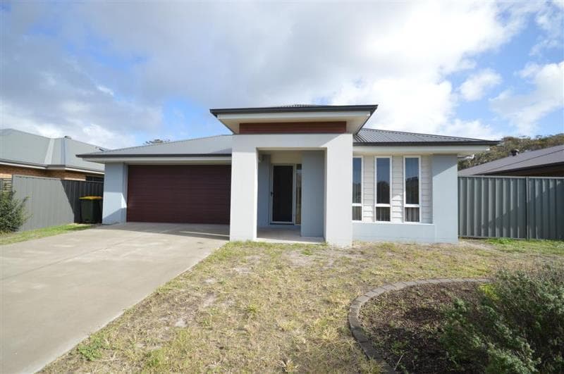 11 Providence Avenue FERN BAY NSW