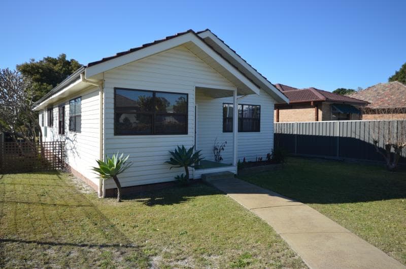 6 Rankin Road FERN BAY NSW