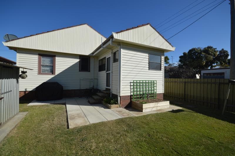 6 Rankin Road FERN BAY NSW