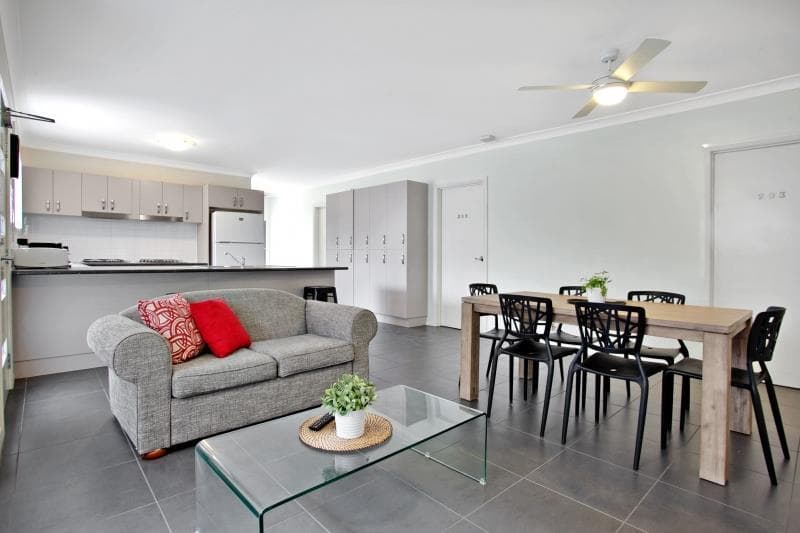 Room 205/28 Dawson Street WARATAH NSW