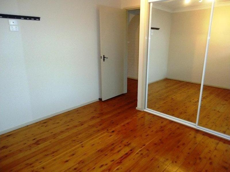 4 Taranaki Place MACQUARIE HILLS NSW