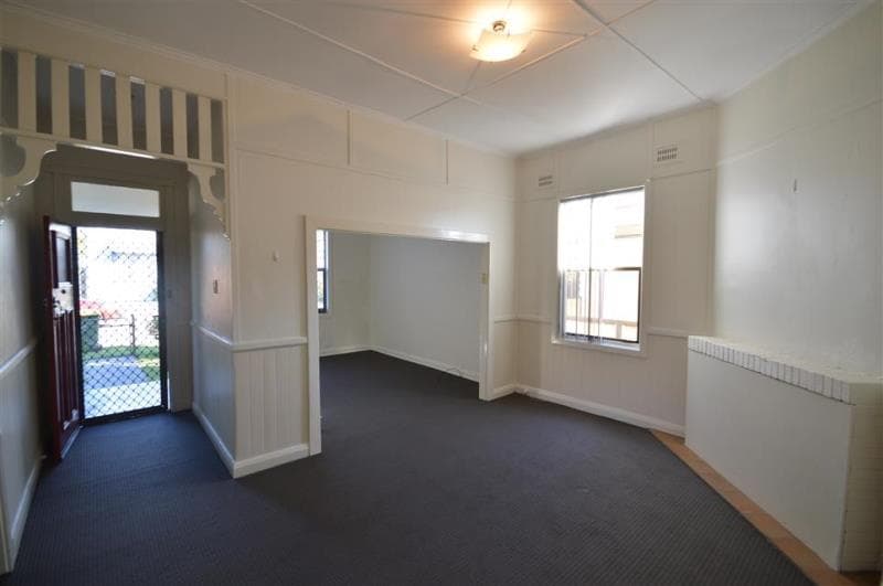 11 Grove Street WARATAH NSW